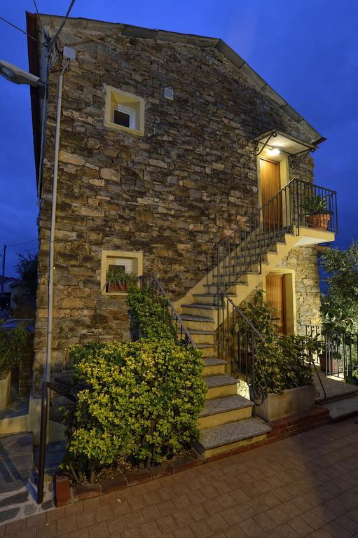 Residence Elvira Диано Марина Екстериор снимка